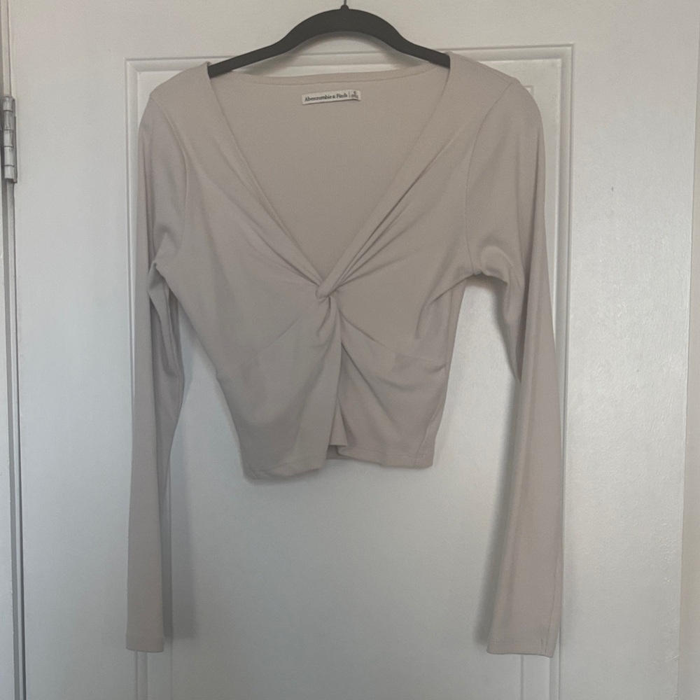 Abercrombie Twist Front Long Sleeve, cream - Picture 2 of 7